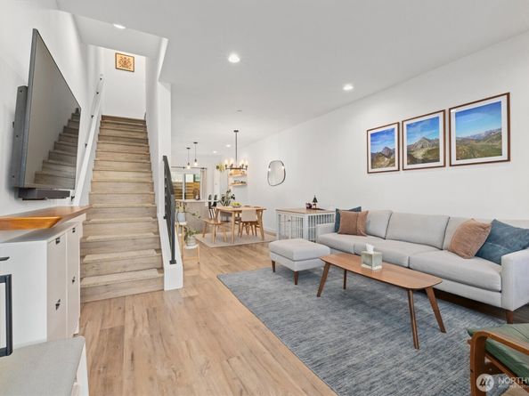 4203 SW Raymond Street, Seattle WA 98136