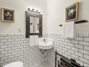 1726 15th Avenue 14, Seattle WA 98122