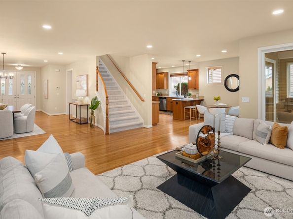 818 S 36th Place, Renton WA 98055