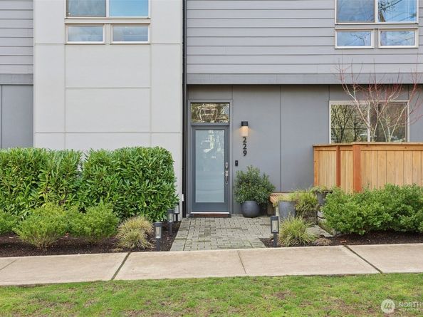 229 NE 185th Street, Shoreline WA 98155