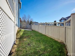 16761 Woodside Drive SE, Renton WA 98058
