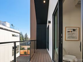 413 99th Avenue NE, Bellevue WA 98004