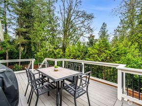 8402 SE 53rd Place, Mercer Island WA 98040