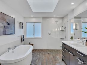 8402 SE 53rd Place, Mercer Island WA 98040