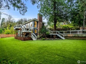 8402 SE 53rd Place, Mercer Island WA 98040