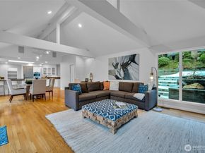 8402 SE 53rd Place, Mercer Island WA 98040