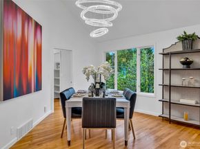 8402 SE 53rd Place, Mercer Island WA 98040