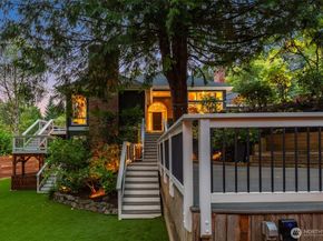 8402 SE 53rd Place, Mercer Island WA 98040