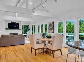 8402 SE 53rd Place, Mercer Island WA 98040