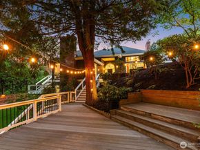 8402 SE 53rd Place, Mercer Island WA 98040