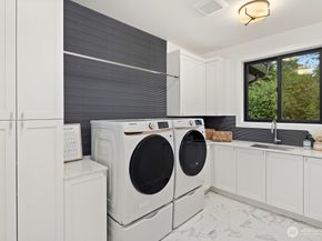 4216 83rd Avenue SE, Mercer Island WA 98040