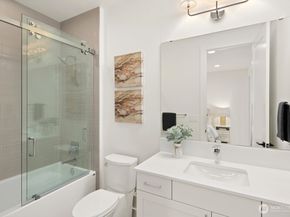 4216 83rd Avenue SE, Mercer Island WA 98040