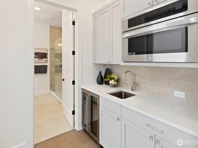 4216 83rd Avenue SE, Mercer Island WA 98040