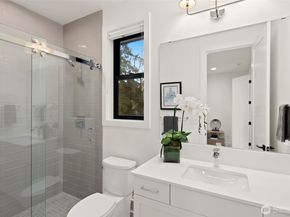 4216 83rd Avenue SE, Mercer Island WA 98040