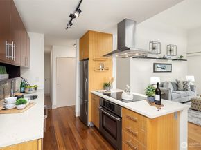 500 5th Avenue W 705, Seattle WA 98119