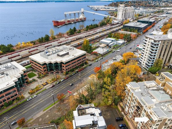 500 5th Avenue W 705, Seattle WA 98119