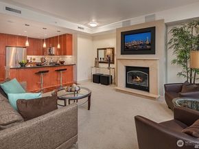 10650 NE 9th Place 821, Bellevue WA 98004