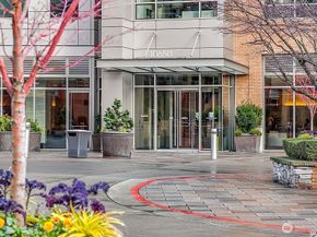 10650 NE 9th Place 821, Bellevue WA 98004