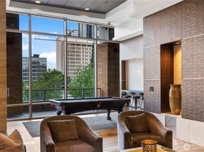 10650 NE 9th Place 821, Bellevue WA 98004