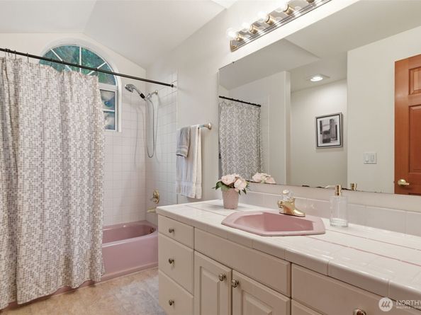 11647 29th Avenue SW, Burien WA 98146