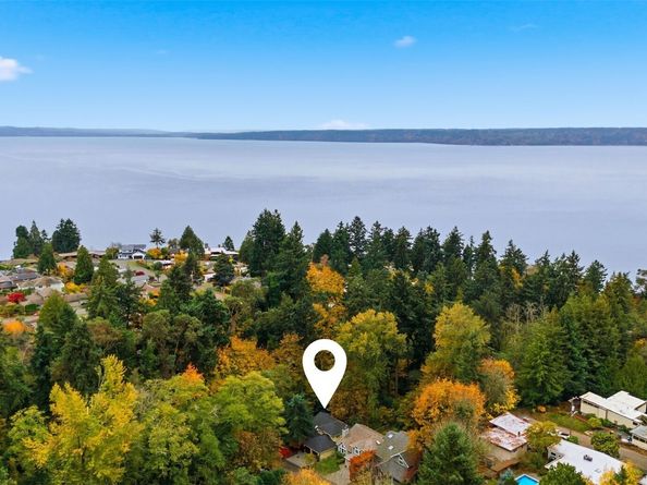 11647 29th Avenue SW, Burien WA 98146