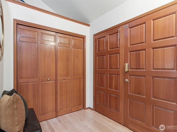 11647 29th Avenue SW, Burien WA 98146