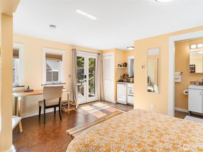 18464 47th Place NE, Lake Forest Park WA 98155