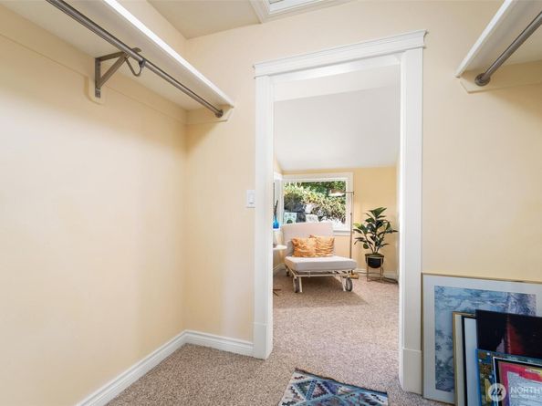 18464 47th Place NE, Lake Forest Park WA 98155