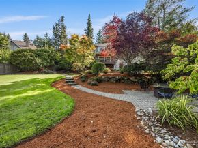 5207 Isola Place NW, Issaquah WA 98027
