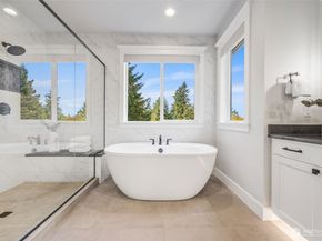 5207 Isola Place NW, Issaquah WA 98027