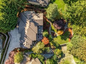 5207 Isola Place NW, Issaquah WA 98027