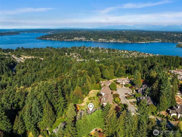 5207 Isola Place NW, Issaquah WA 98027