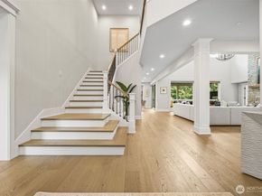 5207 Isola Place NW, Issaquah WA 98027