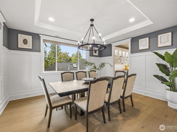 5207 Isola Place NW, Issaquah WA 98027
