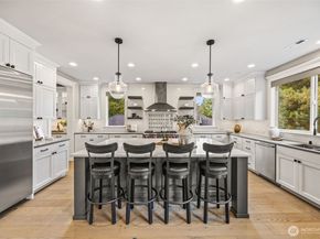 5207 Isola Place NW, Issaquah WA 98027