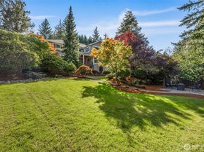 5207 Isola Place NW, Issaquah WA 98027