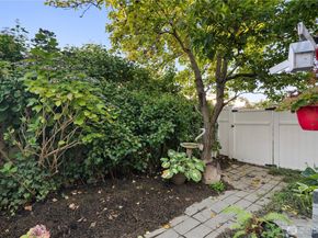 1421 W Casino Road A17, Everett WA 98204