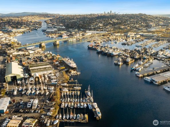4733 Shilshole Avenue NW D11, Seattle WA 98107