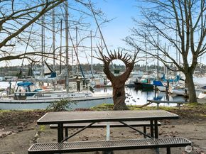 4733 Shilshole Avenue NW D11, Seattle WA 98107