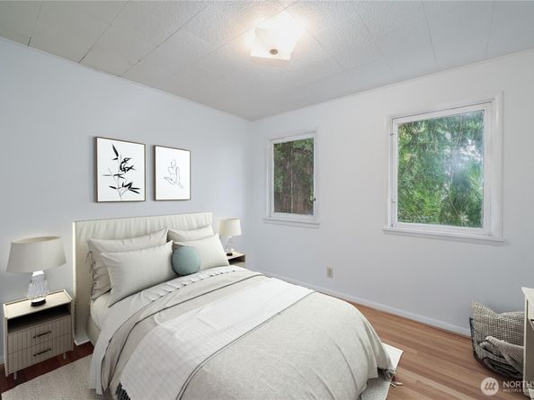 9119 17th Avenue NE, Seattle WA 98115