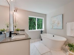 5830 186th Place SW, Lynnwood WA 98037