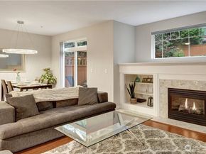 18502 W 36th Avenue D, Lynnwood WA 98037