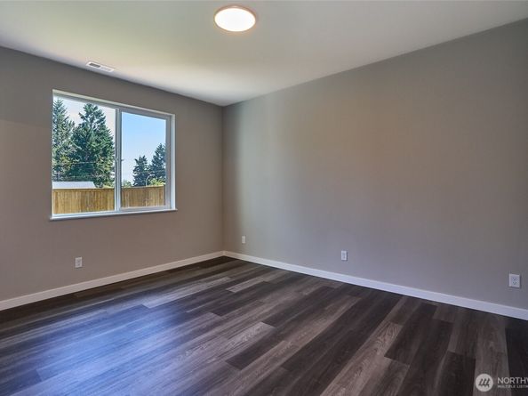 36508 SW 3rd Place Street 2, Federal Way WA 98023
