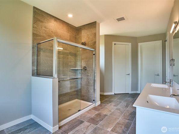 36508 SW 3rd Place Street 2, Federal Way WA 98023