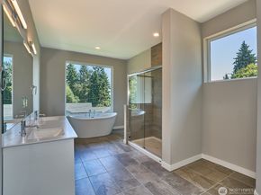 36508 SW 3rd Place Street 2, Federal Way WA 98023
