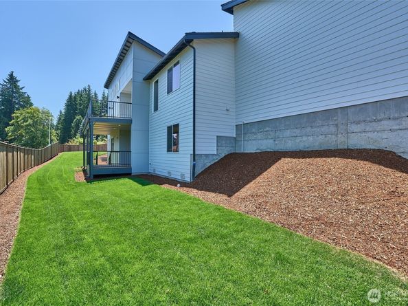 36508 SW 3rd Place Street 2, Federal Way WA 98023