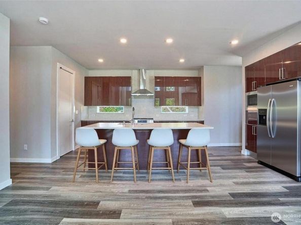 36508 SW 3rd Place Street 2, Federal Way WA 98023