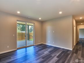 36508 SW 3rd Place Street 2, Federal Way WA 98023