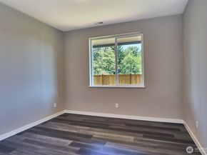 36508 SW 3rd Place Street 2, Federal Way WA 98023