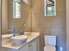 36508 SW 3rd Place Street 2, Federal Way WA 98023